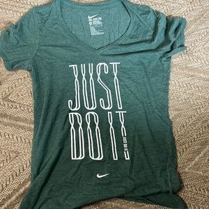 Medium workout shirt